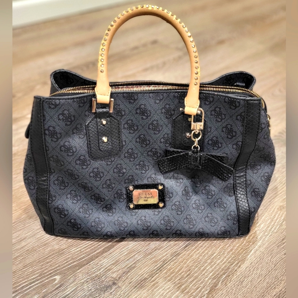 GUESS black and tan purse